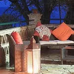 Tonias - Thea House And Vrachos Attic *