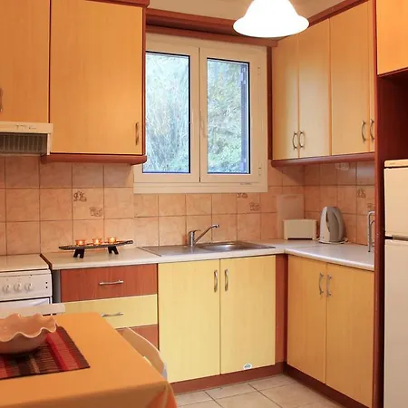 Feriehus Tonias - Thea House And Vrachos Attic