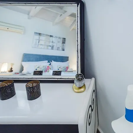 Feriehus Tonias - Thea House And Vrachos Attic *