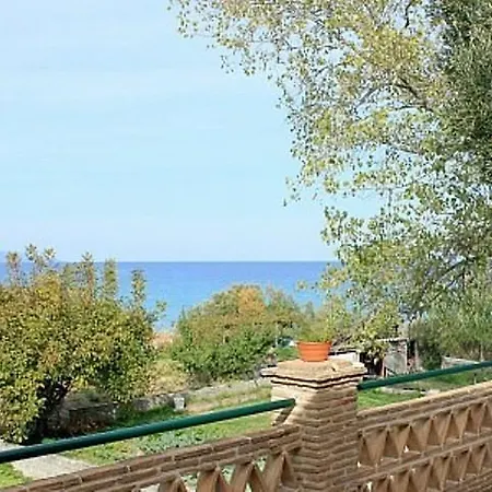 Tonias - Thea House And Vrachos Attic Alykanas (Zakynthos)