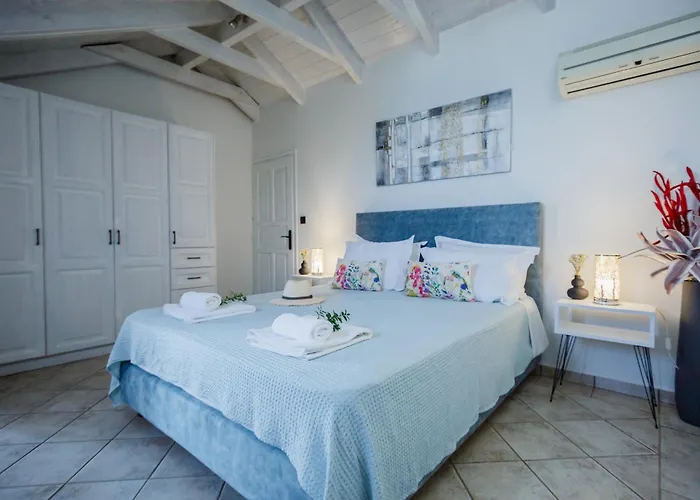 Tonias - Thea House And Vrachos Attic * Аликанас