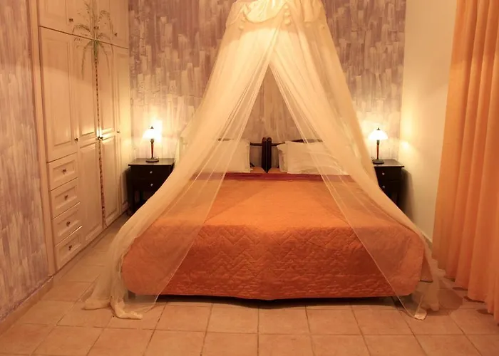 Tonias - Thea House And Vrachos Attic