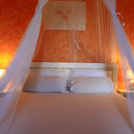 Tonias - Thea House And Vrachos Attic Semesterbostad *